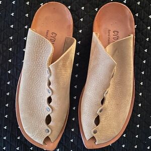 CYD Tan Leather Women's Mules